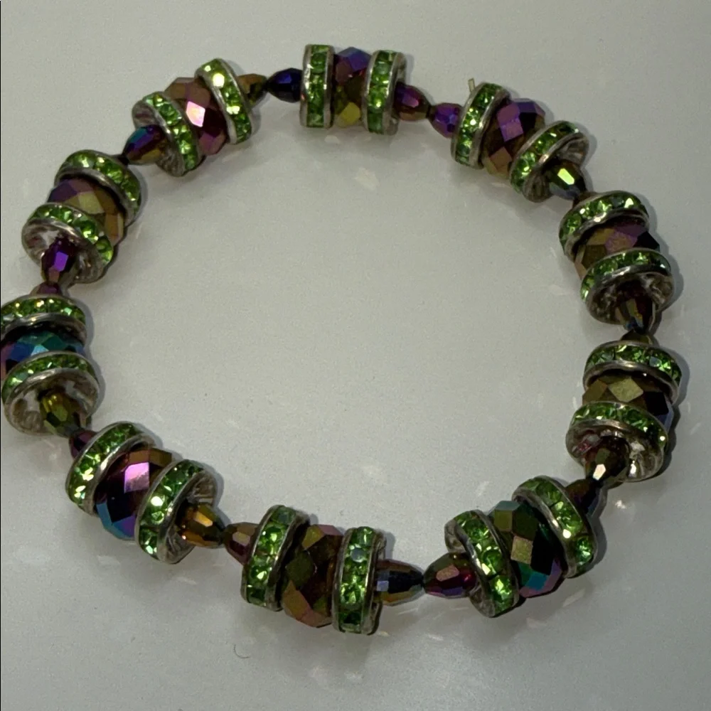 Vintage stretch bracelet Beaded faceted oil slick peridot color rhinestones